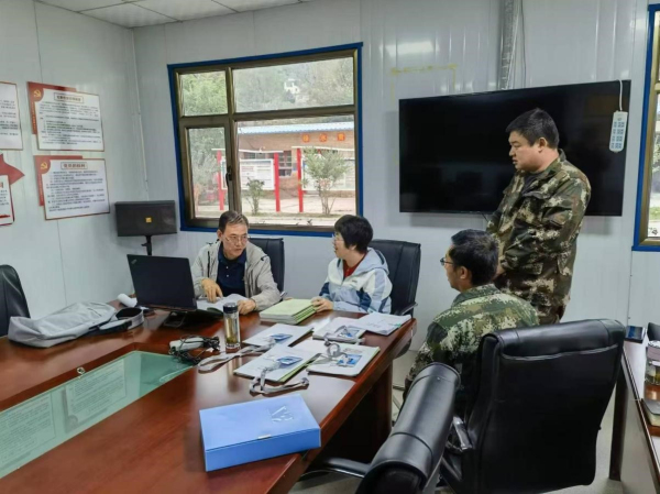 Provincial review team inspects and accepts the implementation status of natural forest protection and restoration of Xinglongshan Management and Protection Center in 2023