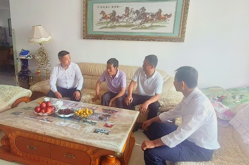 太统崆峒山管护中心开展“七一”走访慰问活动