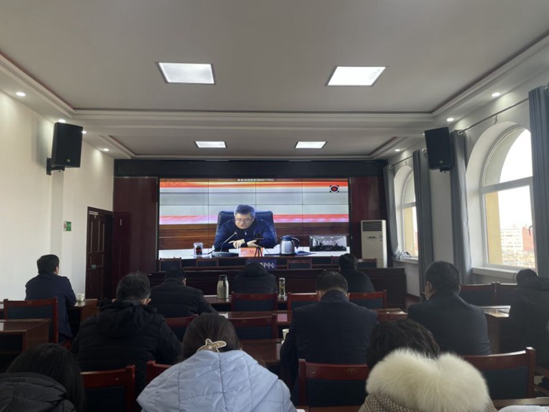 Cadres and employees in the protected area listen to the preaching report of Comrade Zhang Xuchen, Secretary of the Party Group of the Provincial Bureau of the Provincial Bureau_Di copy .jpg