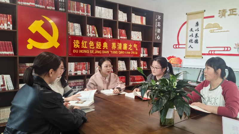 读书活动4.21.jpg