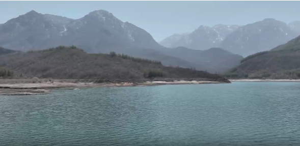 【奔流新闻】甘肃太子山：水鸟集结大湾滩水库