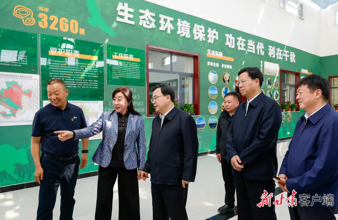 胡昌升在酒泉市肃北县调研